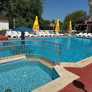 Otel Nehir