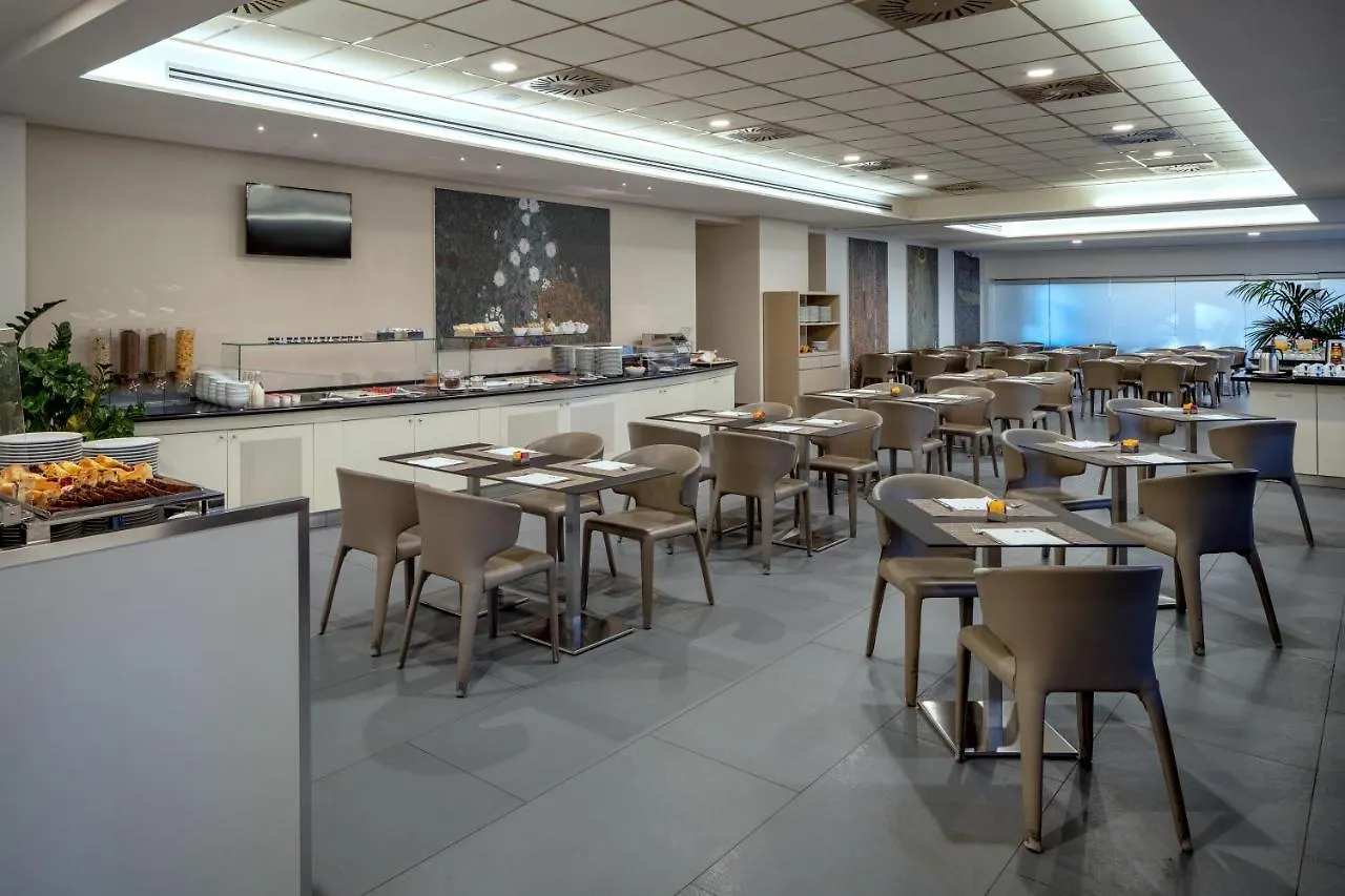 Una Hotels Bologna Fiera 4*,